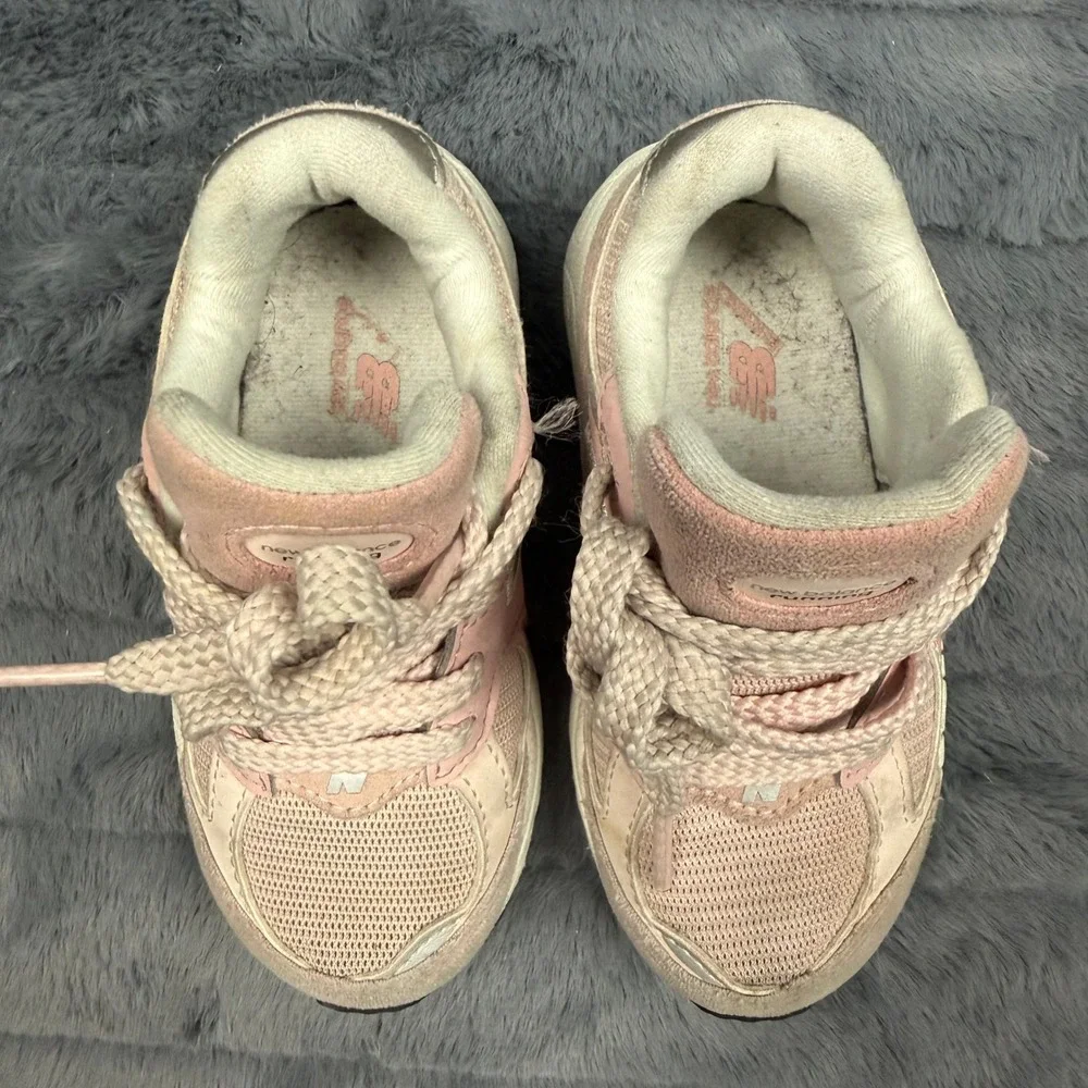 New Balance 2002R Kids Sneakers Pink Cream IC2002PK Running Shoes Size 7 Toddler